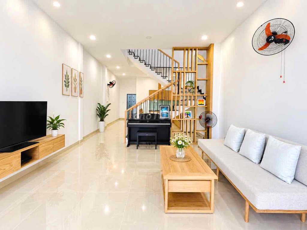 Rent · KĐT Hòa Xuân mở rộng · 3 bd · 100 м² · Quận Cẩm Lệ, ул. Hòa Xuân
