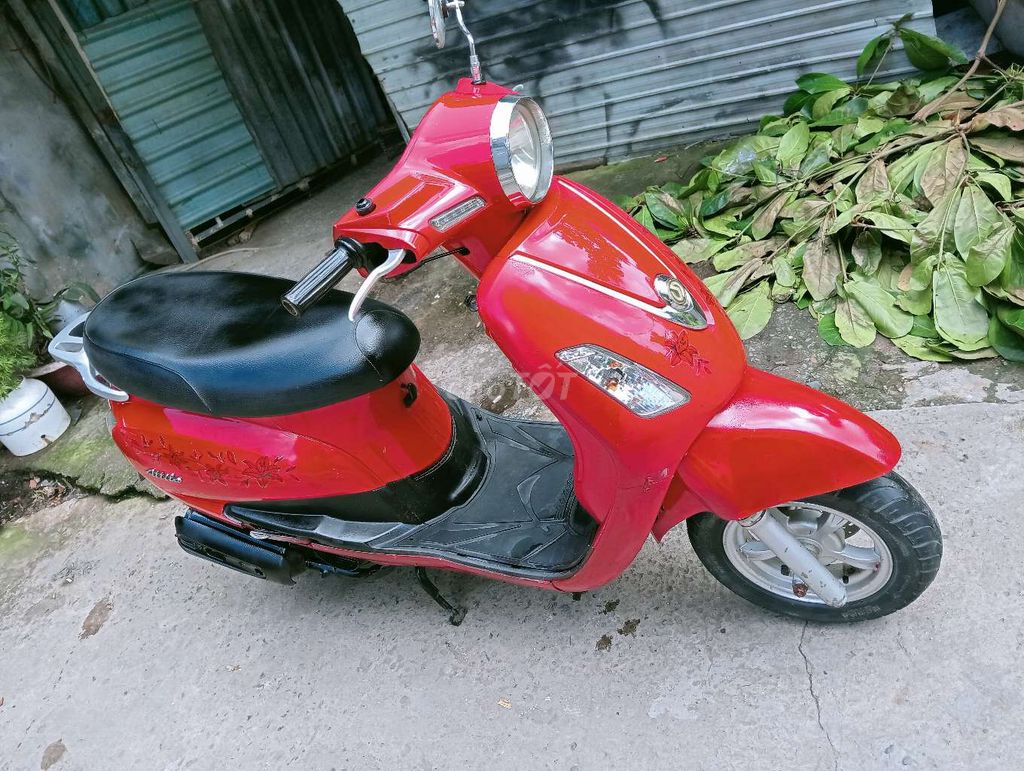 Cần bán xe Attila Elizabeth giấy tờ đầy đủ xe nhựt. Mua bán Xe máy tại Quận 12 Tp Hồ Chí Minh được đăng bởi Thanh Thúy hình 5