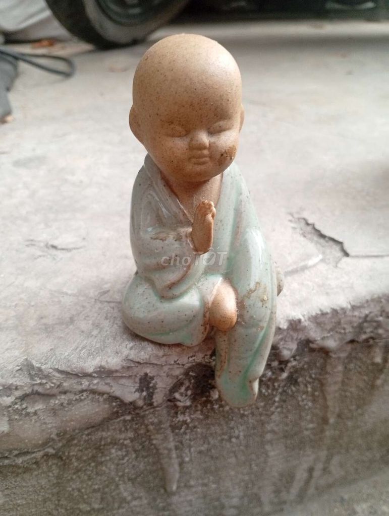 Tượng chú tiểu gốm sứ. Mua bán Đồ sưu tầm, đồ cổ tại Quận 12 Tp Hồ Chí Minh được đăng bởi Ông chú đồ cổ hình 1