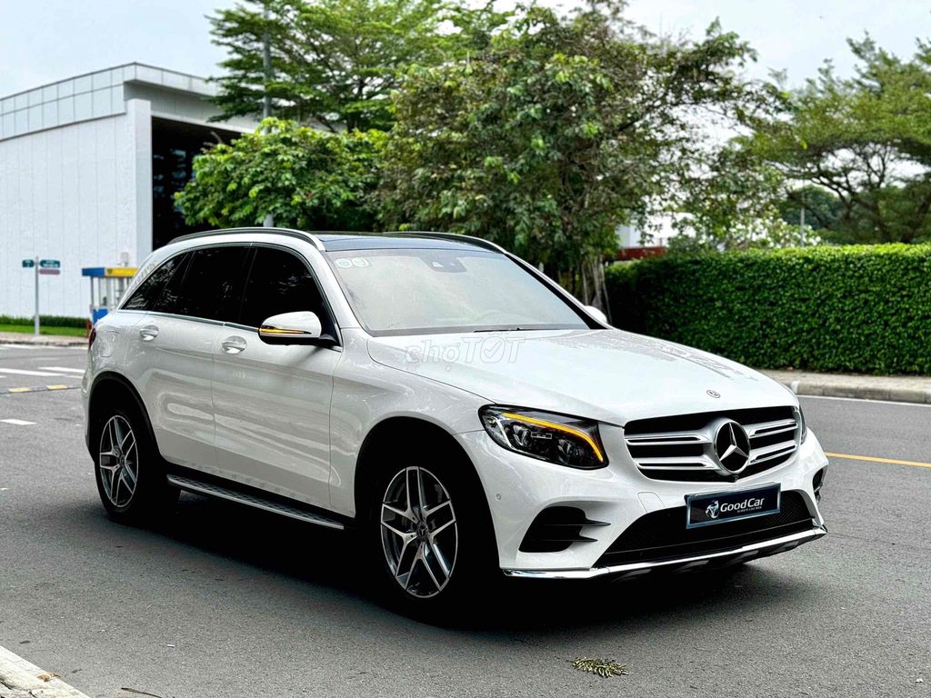 Mercedes_GLC300_4Matic Model 2019 Bao Bank 90%