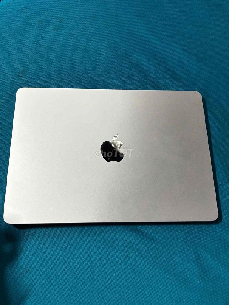 Apple MacBook Air M2 Vàng 16GB mua bên CellphoneS. Mua bán Laptop tại Thành phố Thủ Đức Tp Hồ Chí Minh được đăng bởi Vũ hình 1