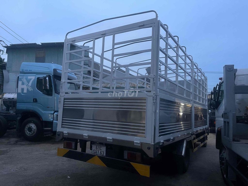 Cty thanh lý isuzu đời 2015 thùng 5m8 cao 2m2. Mua bán Xe tải, xe ben tại Thành phố Thuận An Bình Dương được đăng bởi ÂN KHOA TRƯỜNG LONG  hình 1