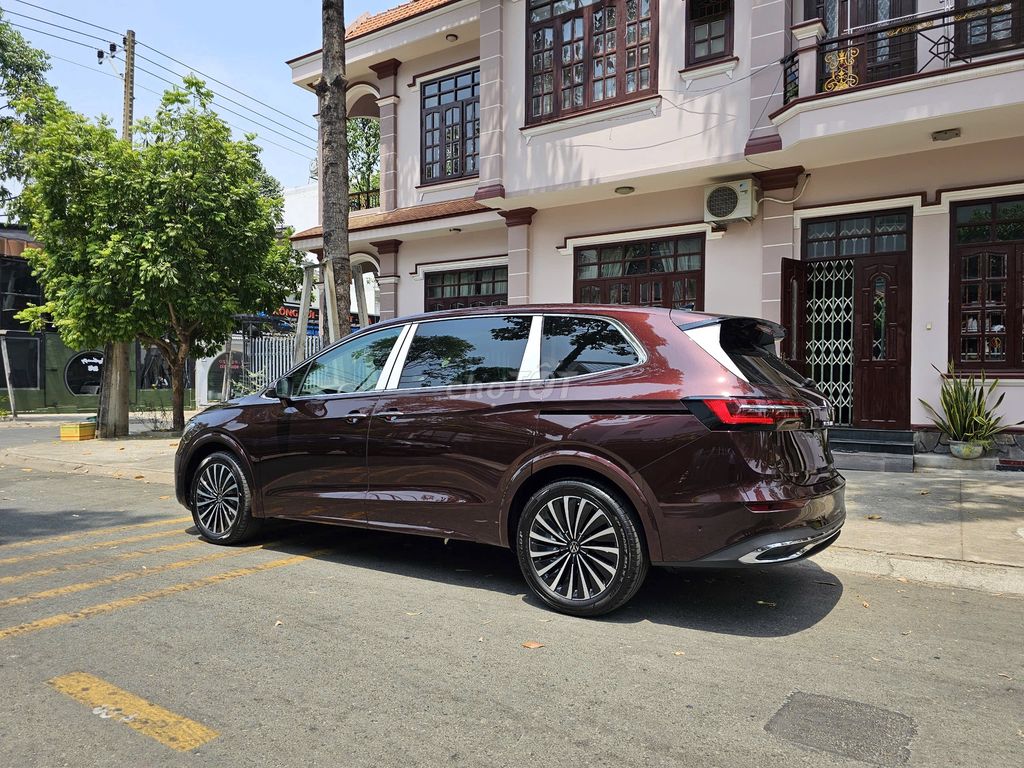 Volkswagen Viloran 2025 xe giao ngay ưu đãi tốt. Mua bán Ô tô tại Thành phố Đà Lạt Lâm Đồng được đăng bởi Hải Đăng hình 4