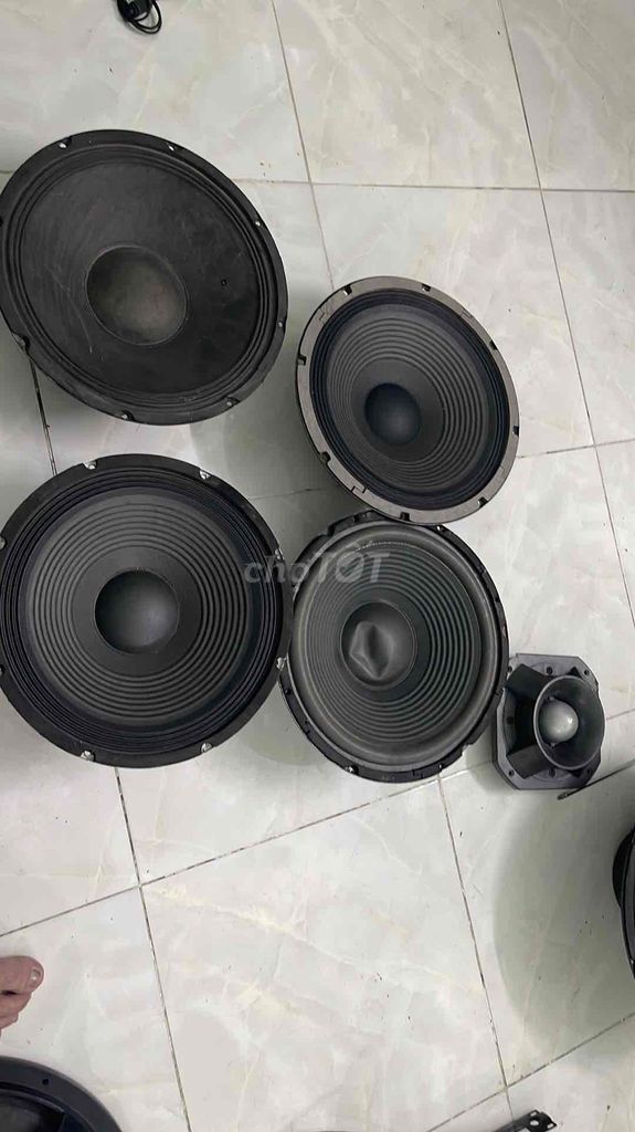 4 cái bass 30cm khác mẫu hát tốt 5 loa