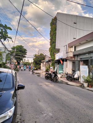 Bán nhà kiệt chỉ sau một nhà mặt tiền đường Ngô Chấn lưu.liên chiểu. Mua bán nhà ở tại Quận Liên Chiểu Đà Nẵng được đăng bởi Phạm Thành Long