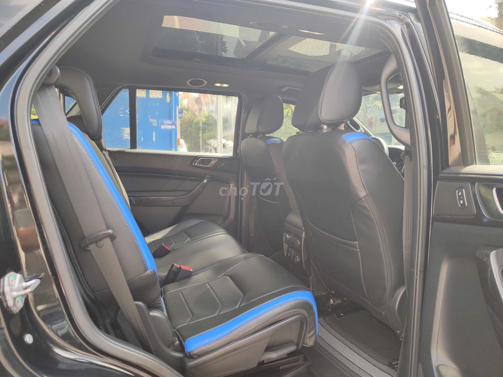 Ford Everest 2018 Titanium Đen 139.000 km. Mua bán Ô tô tại Quận 8 Tp Hồ Chí Minh được đăng bởi Sang Bùi hình 7