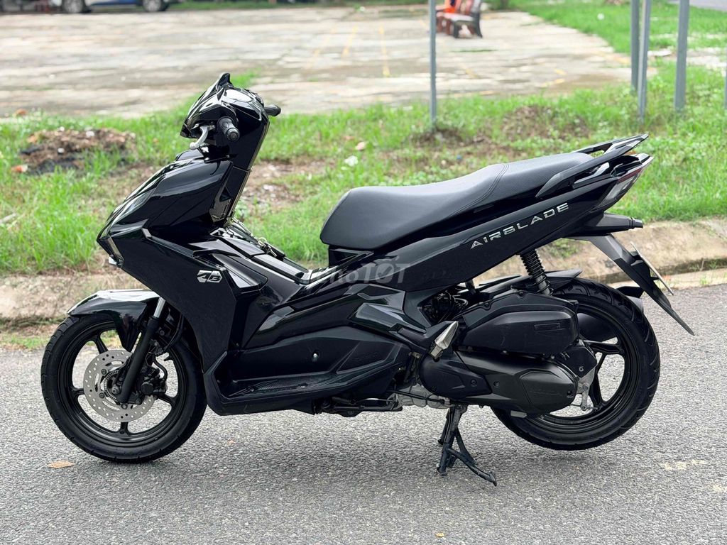Смола для машин Honda Air Blade 150 ABS, черная шариковая машина
