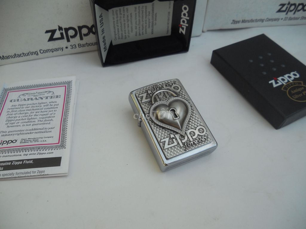 Zippo USA ' Hiếm, Emblem 3D. Ổ KHÓA HÌNH TRÁI TIM