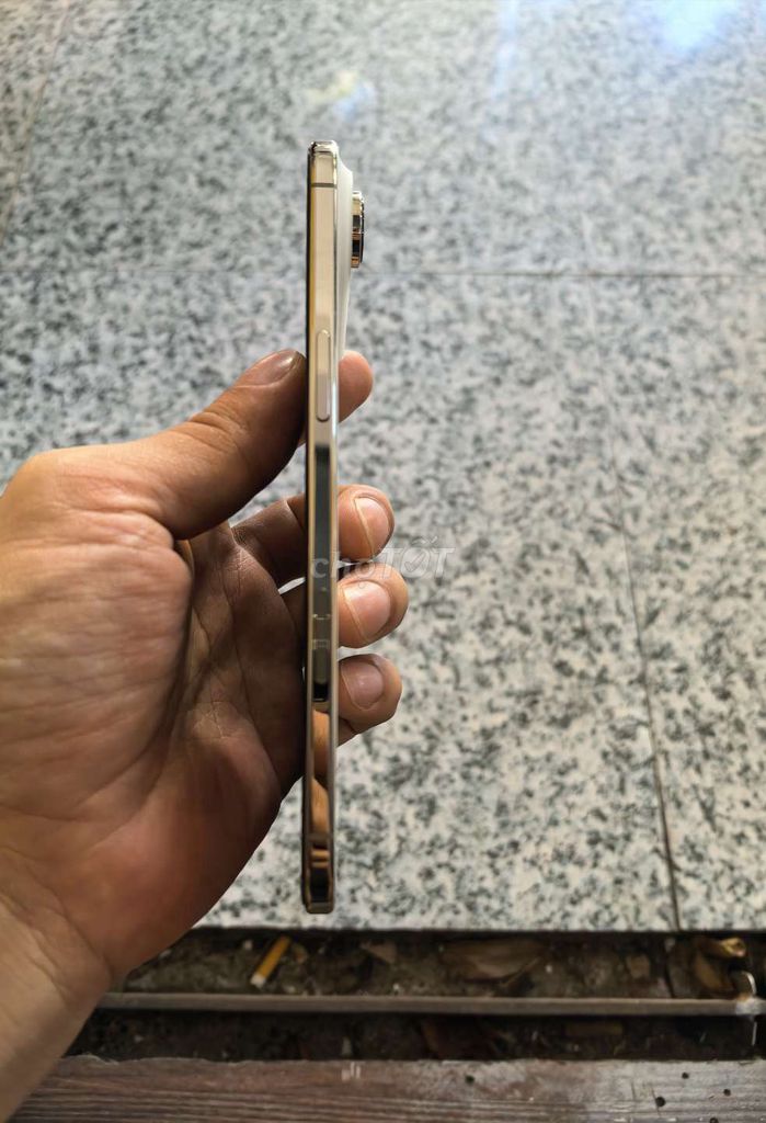 Apple iPhone Air 256GB Vàng. Mua bán Điện thoại tại Quận Hải Châu Đà Nẵng được đăng bởi MrT hình 1