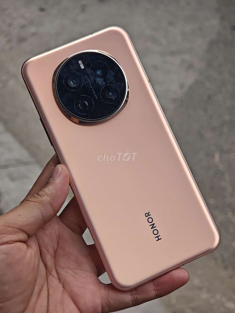 Honor Magic 7 vàng hồng bán hoặc đổi. Mua bán Điện thoại tại Quận Hải Châu Đà Nẵng được đăng bởi Nguyễn Hưng hình 1