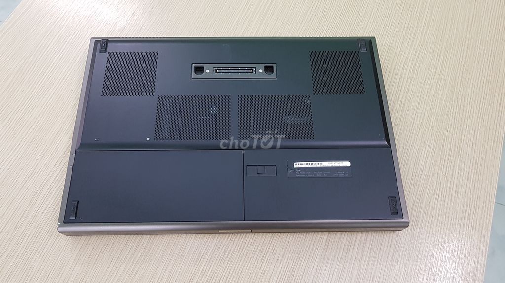 DỌN KHO, XẢ DELL M4600 I7 QM, VGA 2GB SIÊU RẺ 4TR9