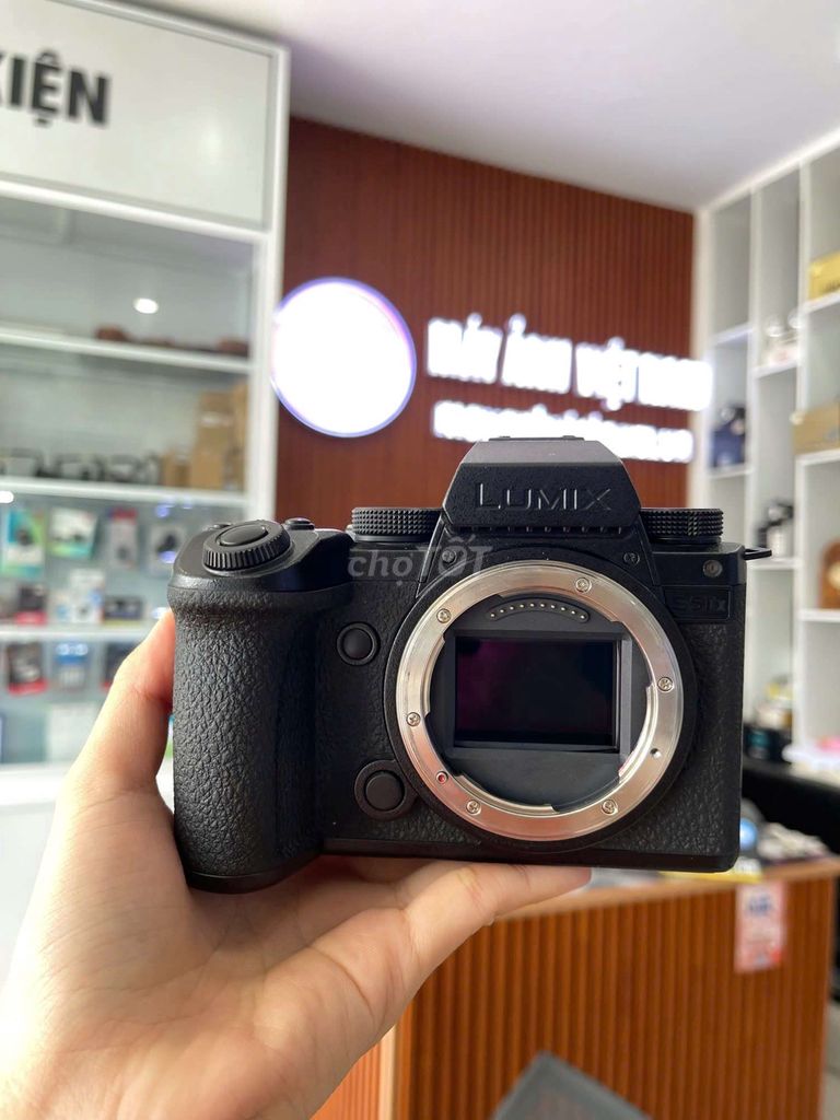 Máy ảnh Panasonic Lumix S5 Mark II X. Mua bán Máy ảnh, Máy quay tại Quận 1 Tp Hồ Chí Minh được đăng bởi Thanh Thanh hình 1