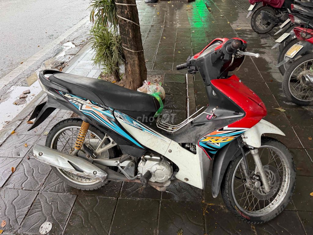 wave rsx cần bán ạ. Mua bán Xe máy tại Quận Hai Bà Trưng Hà Nội được đăng bởi Hưng Lee hình 4