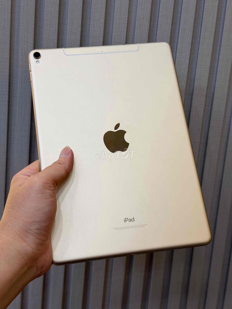 Apple iPad Pro 10.5in 512GB Vàng Wifi+ 4G pin 90. Mua bán Máy tính bảng tại Quận Ninh Kiều Cần Thơ được đăng bởi Quý Mobile Cần thơ hình 1
