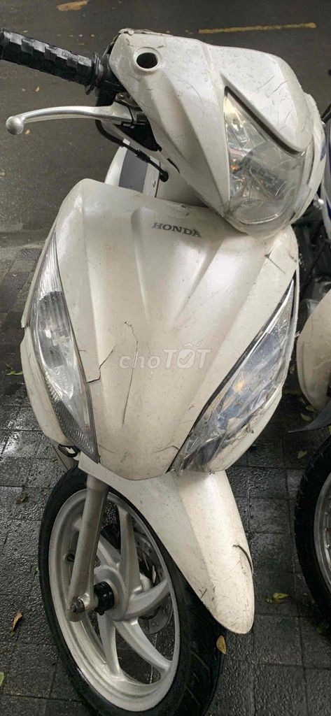 Vision 2014 - Giá 6 triệu, về độ lại áo là chạy ok. Mua bán Xe máy tại Quận Bình Thạnh Tp Hồ Chí Minh được đăng bởi Phan Thanh Ngân hình 4