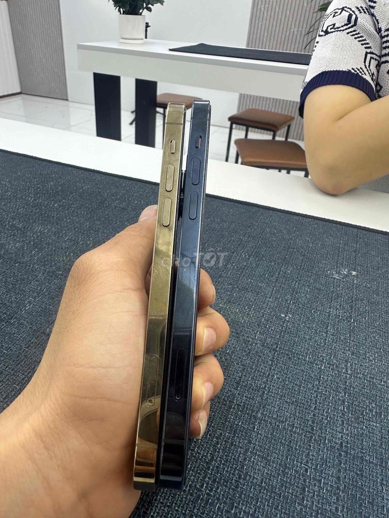 iPhone 12 Pro 256GB Xanh Vàng Like New. Mua bán Điện thoại tại Thành phố Thủ Dầu Một Bình Dương được đăng bởi HPhone Iphone Thủ Dầu Một hình 1