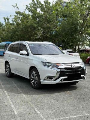 Outlander 2023 đăng ký 2024 siêu lướt. Mua bán Ô tô tại Quận 7 Tp Hồ Chí Minh được đăng bởi Giang Đỗ