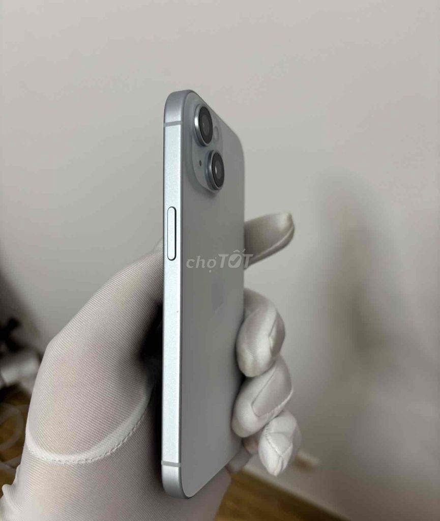 Apple iPhone 15 128GB Bạc. Mua bán Điện thoại tại Quận 1 Tp Hồ Chí Minh được đăng bởi James Lee hình 1
