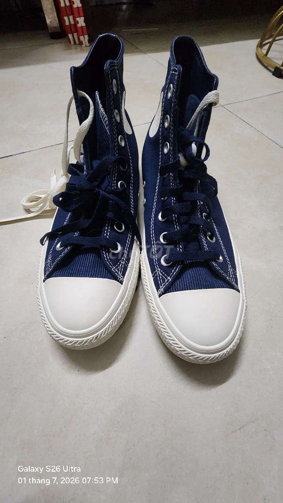 Giày Converse Unisex Xanh navy Vải size 44. Mua bán Giày dép tại Quận 8 Tp Hồ Chí Minh được đăng bởi Huudanh hình 1