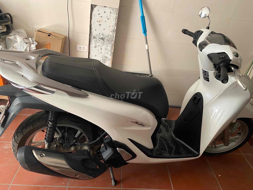 Mình cần bán Sh chính chủ biển 19 giá có fix. Mua bán Xe máy tại Quận Nam Từ Liêm Hà Nội được đăng bởi Khuong Duy hình 1