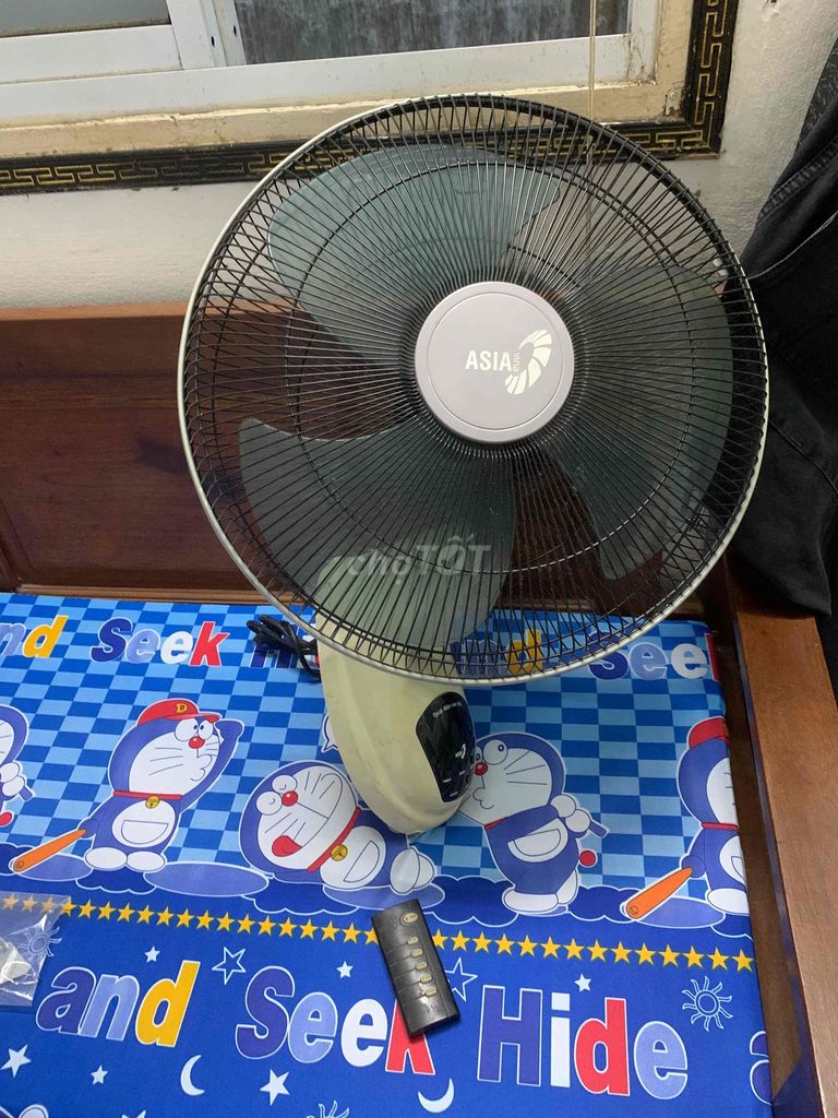 Quạt treo tường Asia điều khiển từ xa. Mua bán Quạt tại Quận 4 Tp Hồ Chí Minh được đăng bởi Ngoc hình 1