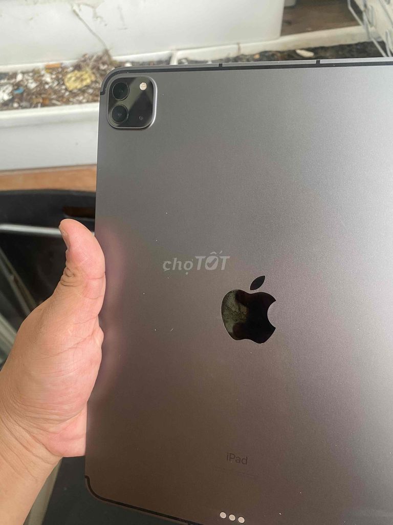 Em cần bán ipad pro m1 11inch 128g 5G pin 96%