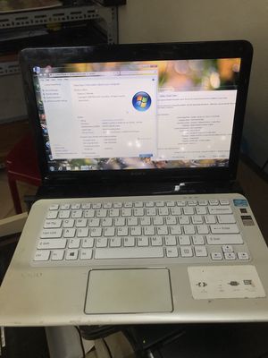 laptop sony I3 ram 4gb man hình 14 in giá chỉ 1tr2
