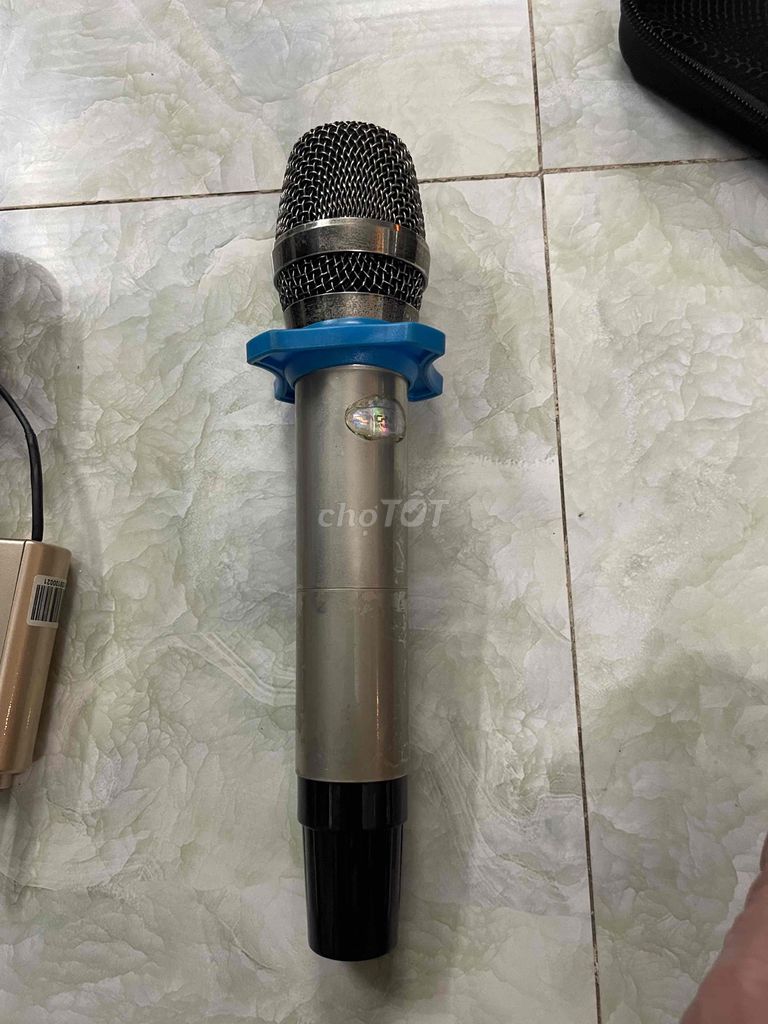 Micro không dây Guinness Vàng đồng. Mua bán Tivi, Âm thanh tại Thành phố Thủ Đức Tp Hồ Chí Minh được đăng bởi Đàothanhphong hình 1