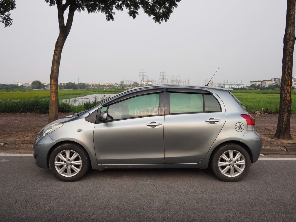Toyota Yaris 2009  - 130000 km. Mua bán Ô tô tại Huyện Gia Lâm Hà Nội được đăng bởi Vương Quang Huy hình 15