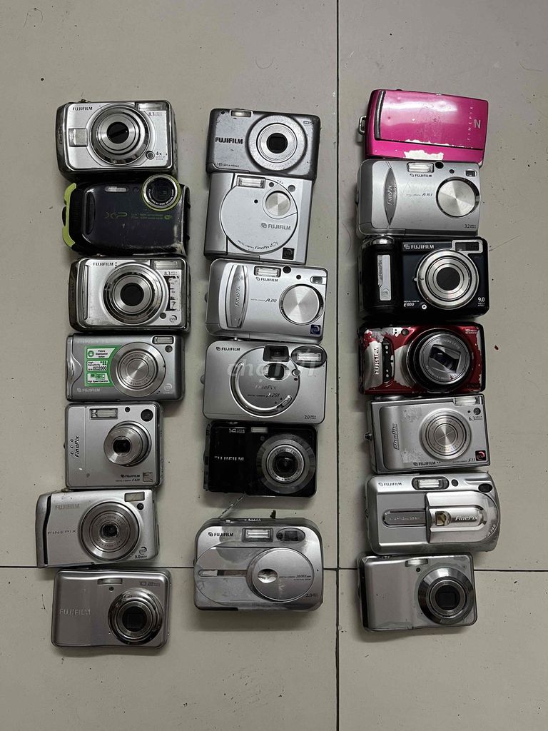 lô Máy ảnh Fujifilm giá xác nguyên lô. Mua bán Máy ảnh, Máy quay tại Quận Long Biên Hà Nội được đăng bởi Nguyễn Tùng Lâm hình 1