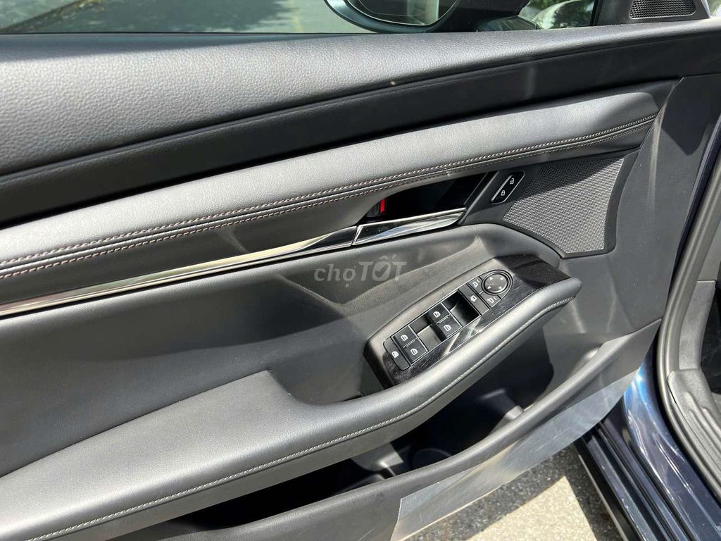 Mazda 3 2022 1.5L Luxury - 27000 km. Mua bán Ô tô tại Thành phố Thủ Đức Tp Hồ Chí Minh được đăng bởi Em Đạt Xe Lướt hình 8