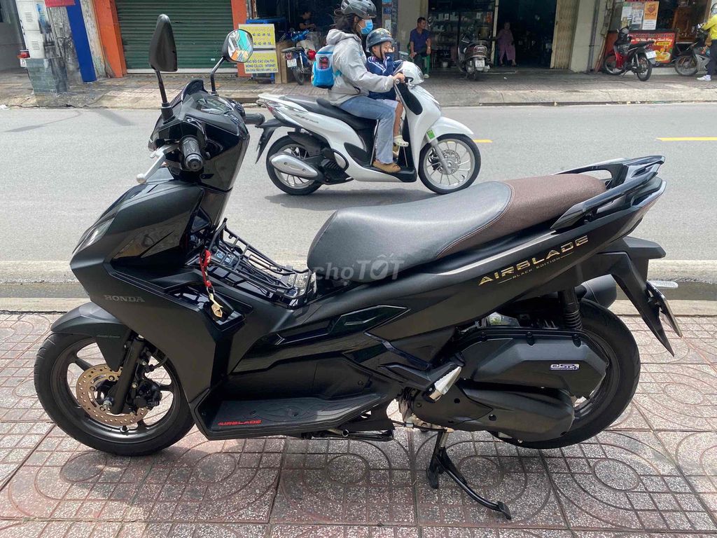 Honda Air Blade 2023, почти новый, возможна рассрочка от магазина