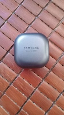 Tai nghe Bluetooth Samsung Galaxy Buds Live
Cũ. Mua bán Tivi, Âm thanh tại Huyện Vĩnh Lợi Bạc Liêu được đăng bởi Pipo