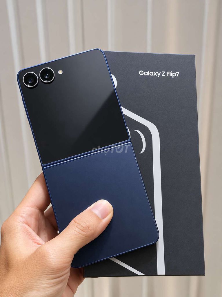 Samsung Galaxy Z Flip7 256GB Xanh Mỹ. Mua bán Điện thoại tại Quận Long Biên Hà Nội được đăng bởi Phùng Quốc Mạnh hình 1