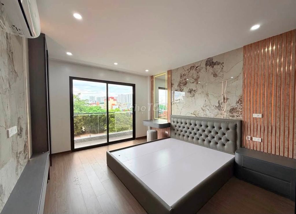 Дом Линь Нам, 7 этажей, 65 м², более 21 миллиарда