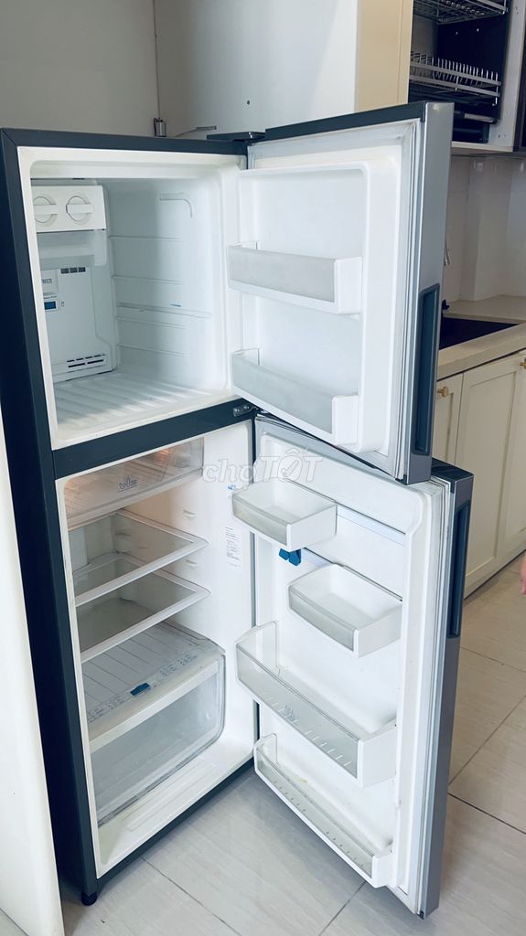 Tủ lạnh Electrolux 225L Thái Lan đã sử dụng. Mua bán Tủ lạnh tại Huyện Gia Lâm Hà Nội được đăng bởi Thị Lý Hồ hình 1