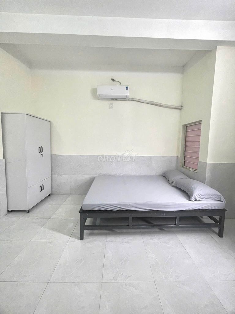 Phòng trọ 4tr2 Nguyễn Sơn Trà, P301 (5/10 trống)