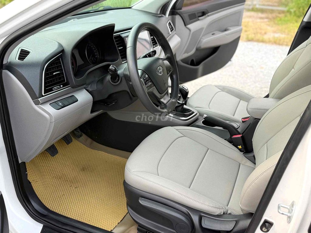 Hyundai Elantra 2017 1.6 MT - 82000 km. Mua bán Ô tô tại Huyện Gia Lộc Hải Dương được đăng bởi Nhất Tín Ô Tô Hải Dương hình 7