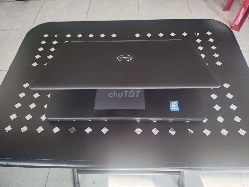 Dell  E7250 i5 / 8GB/128GB / 12"5 / 99%. Mua bán Laptop tại Thị xã Bến Cát Bình Dương được đăng bởi Vi Tính Thế Bảo hình 1