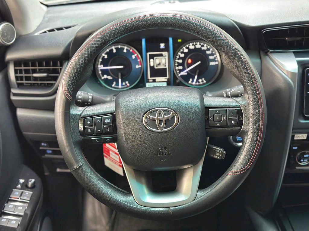 Toyota Fortuner 2024 2.4L 4x2 sx 2024 màu đen. Mua bán Ô tô tại Quận Cầu Giấy Hà Nội được đăng bởi Cao Quý hình 11