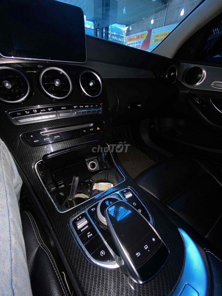 Mercedes Benz C Class 2015 C200. Mua bán Ô tô tại Thành phố Thuận An Bình Dương được đăng bởi Nguyễn Tín hình 4