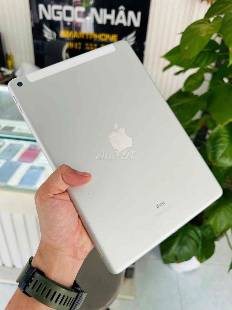 Apple iPad Gen 8 32GB Bạc 4G nguyên zin đẹp. Mua bán Máy tính bảng tại Thành phố Biên Hòa Đồng Nai được đăng bởi Oanh Hoang hình 1