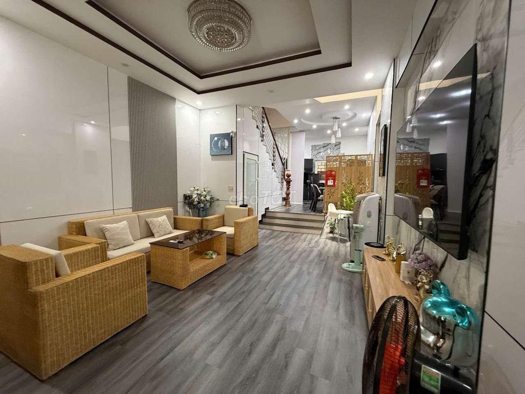 Аренда · 3 комн. · 90 м² · Quận Hải Châu, ул. Đường Ỷ Lan Nguyên Phi