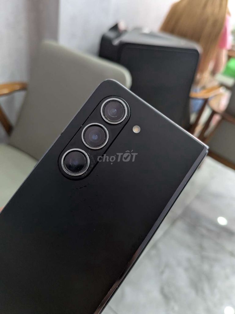 Samsung Galaxy Z Fold 5 ssvn gl. Mua bán Điện thoại tại Quận Tân Bình Tp Hồ Chí Minh được đăng bởi TUẤN OCD hình 1