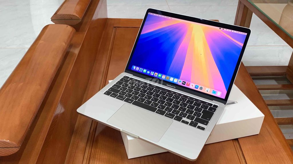 Apple MacBook Pro 2020 i5 13 inch 8GB/500GB. Mua bán Laptop tại Huyện Châu Đức Bà Rịa - Vũng Tàu được đăng bởi Út Thanh hình 1