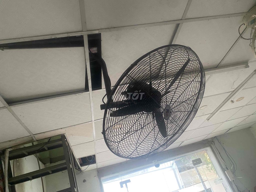Quạt công nghiệp 70cm màu Đen. Mua bán Quạt tại Huyện Hóc Môn Tp Hồ Chí Minh được đăng bởi Tú hình 1