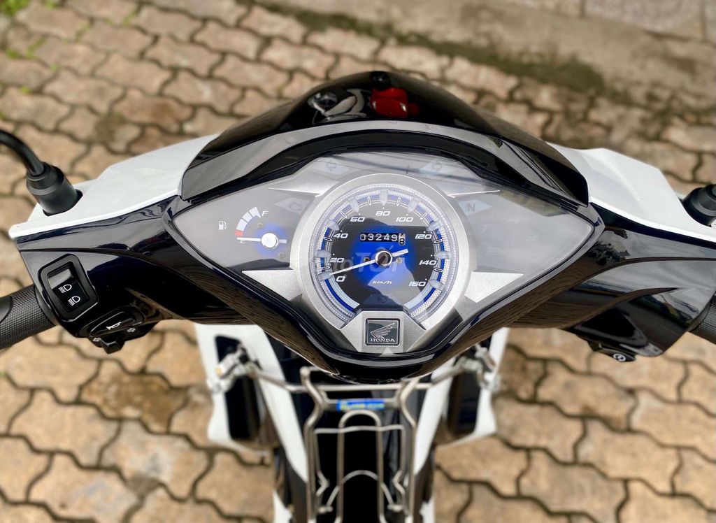 Siêu Mới FUTURE 125Fi LED 2024 Lăn bánh 3.200Km. Mua bán Xe máy tại Huyện Phong Điền Cần Thơ được đăng bởi Xe Máy TÂN LIÊN HƯNG 1 91B hình 8