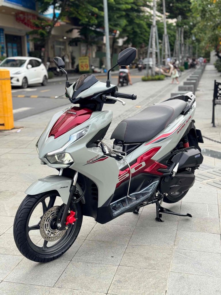Honda Airblade 4 клапана 160 2025 Спецверсия