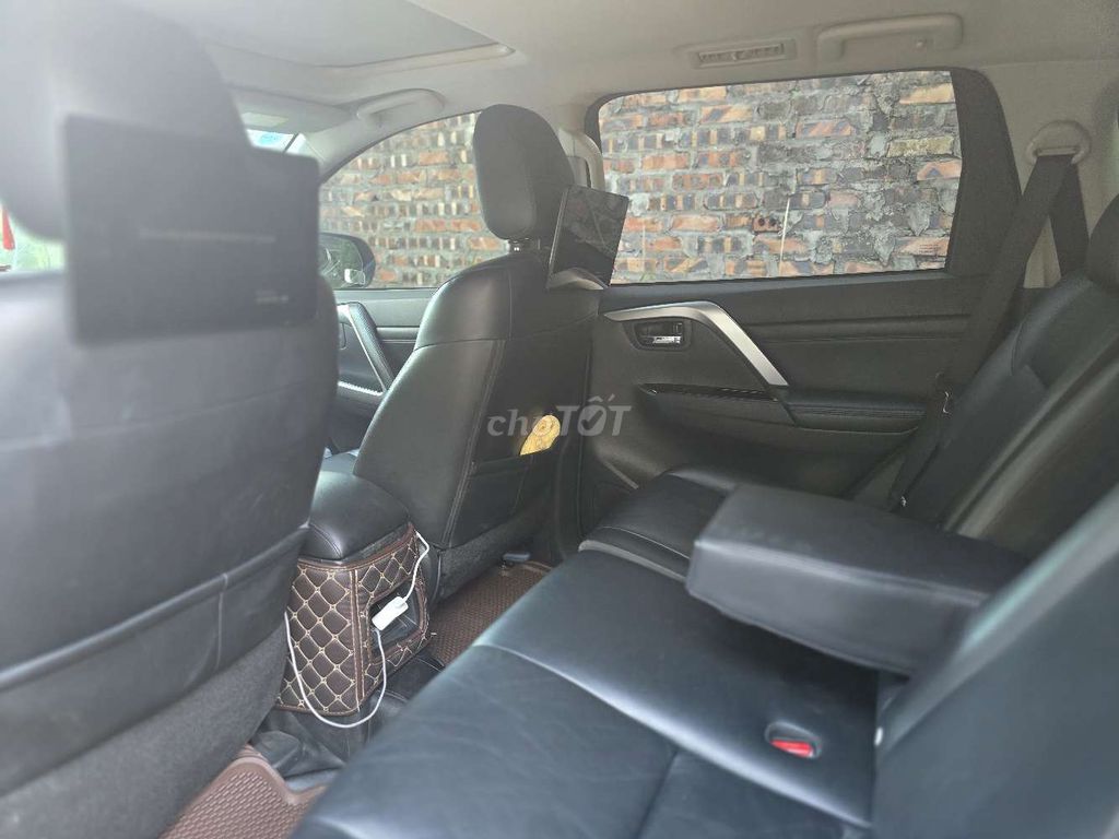 18 1070 2021 4x4 AT Premium - 12 km. Mua bán Ô tô tại Thành phố Hải Dương Hải Dương được đăng bởi long Tổng youtobe hình 14