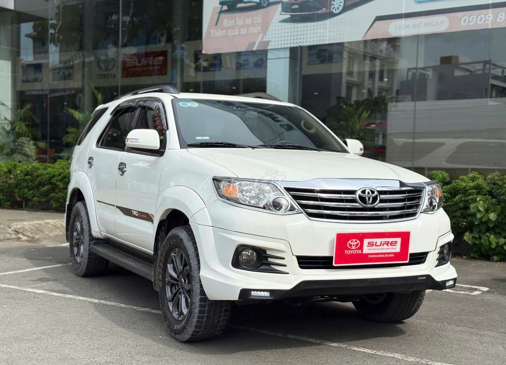 Toyota Fortuner 2016 2.7V TRD -  GIÁ CÒN GIẢM MẠNH. Mua bán Ô tô tại Quận Gò Vấp Tp Hồ Chí Minh được đăng bởi Mr Chánh TOYOTA SURE hình 3